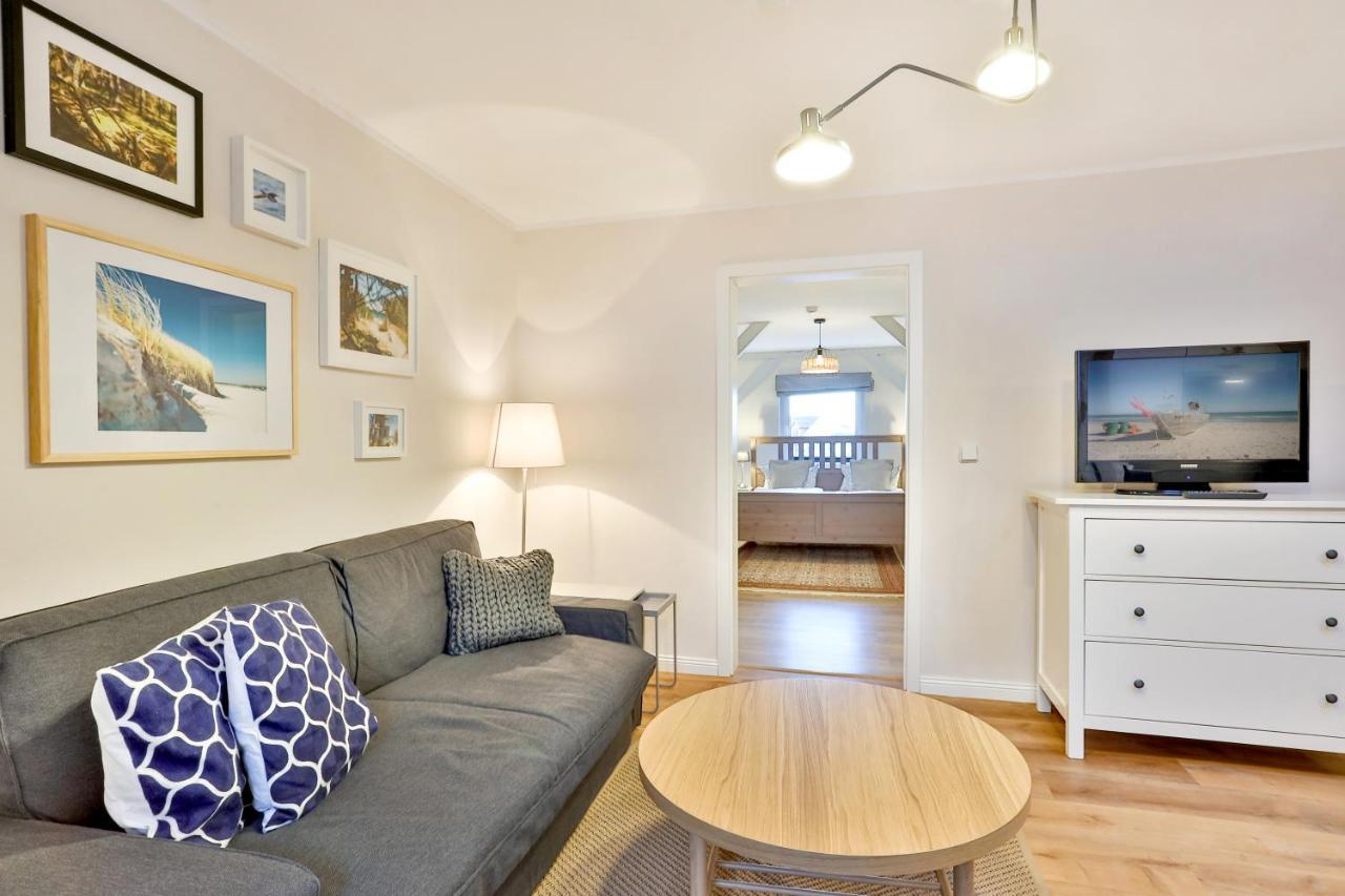 Apartments Am Bahnhof Щралзунд Екстериор снимка