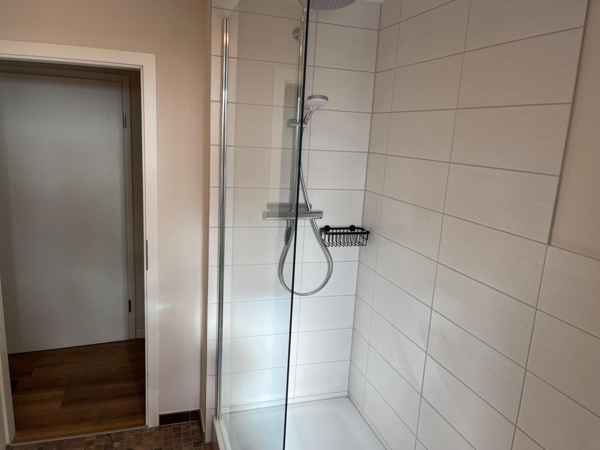 Apartments Am Bahnhof Щралзунд Стая снимка
