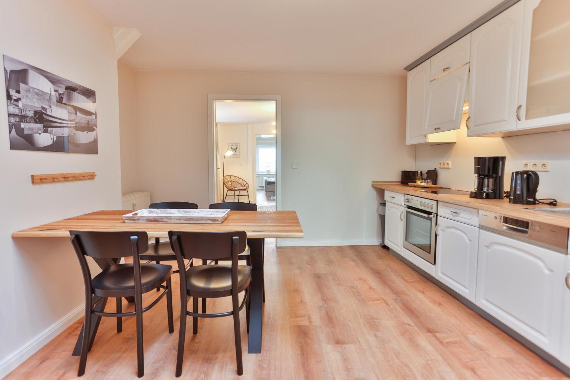 Apartments Am Bahnhof Щралзунд Стая снимка