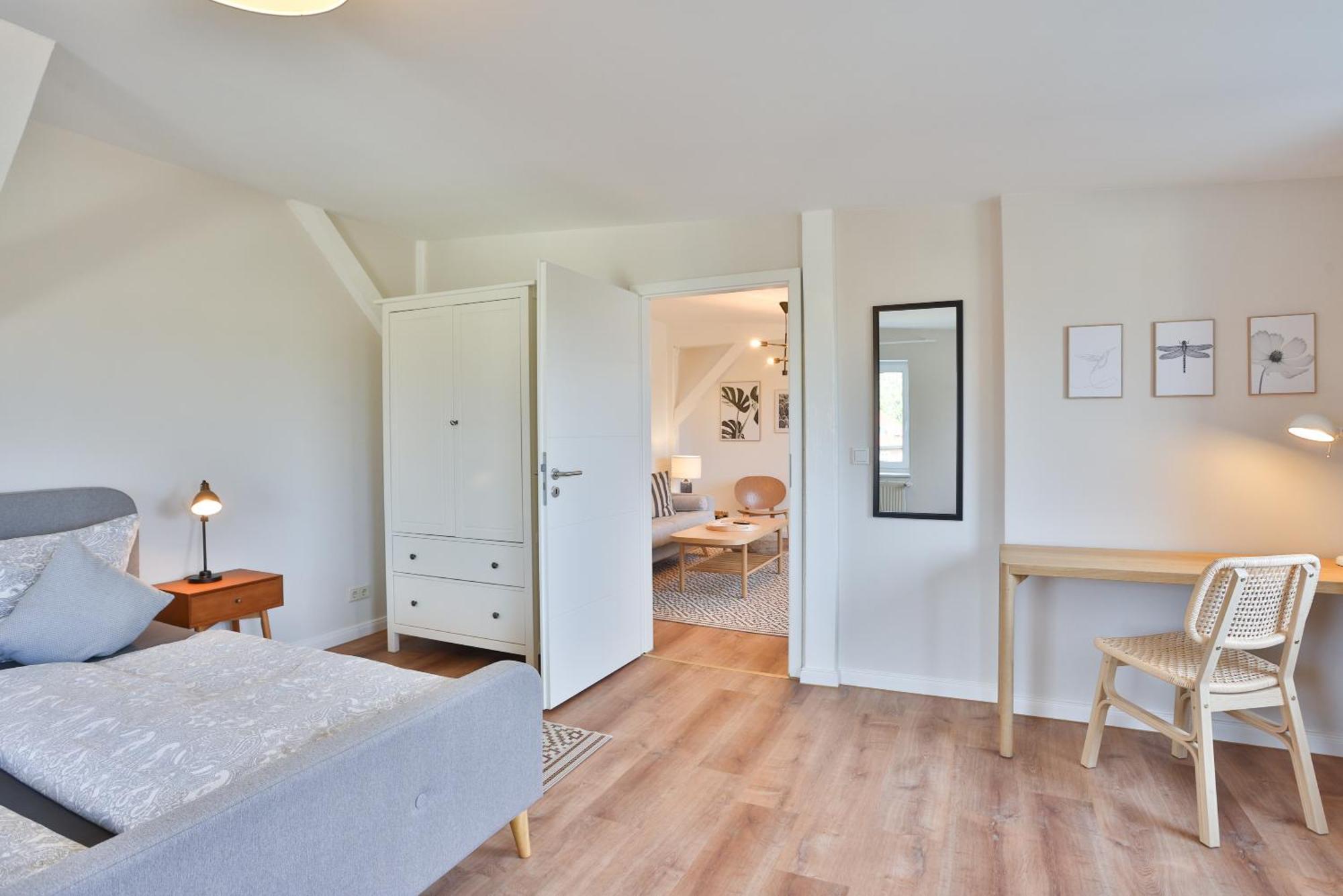 Apartments Am Bahnhof Щралзунд Стая снимка