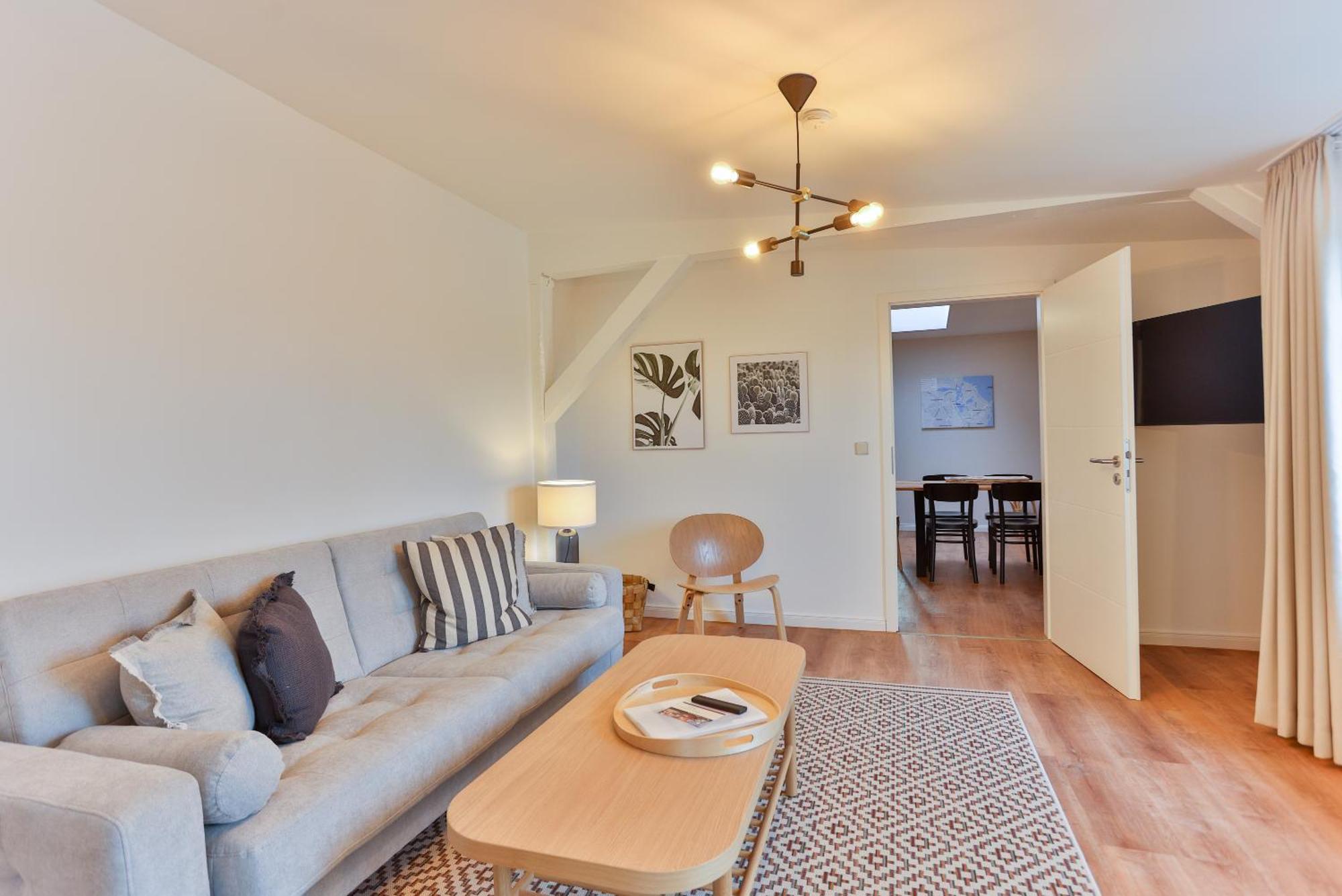 Apartments Am Bahnhof Щралзунд Стая снимка