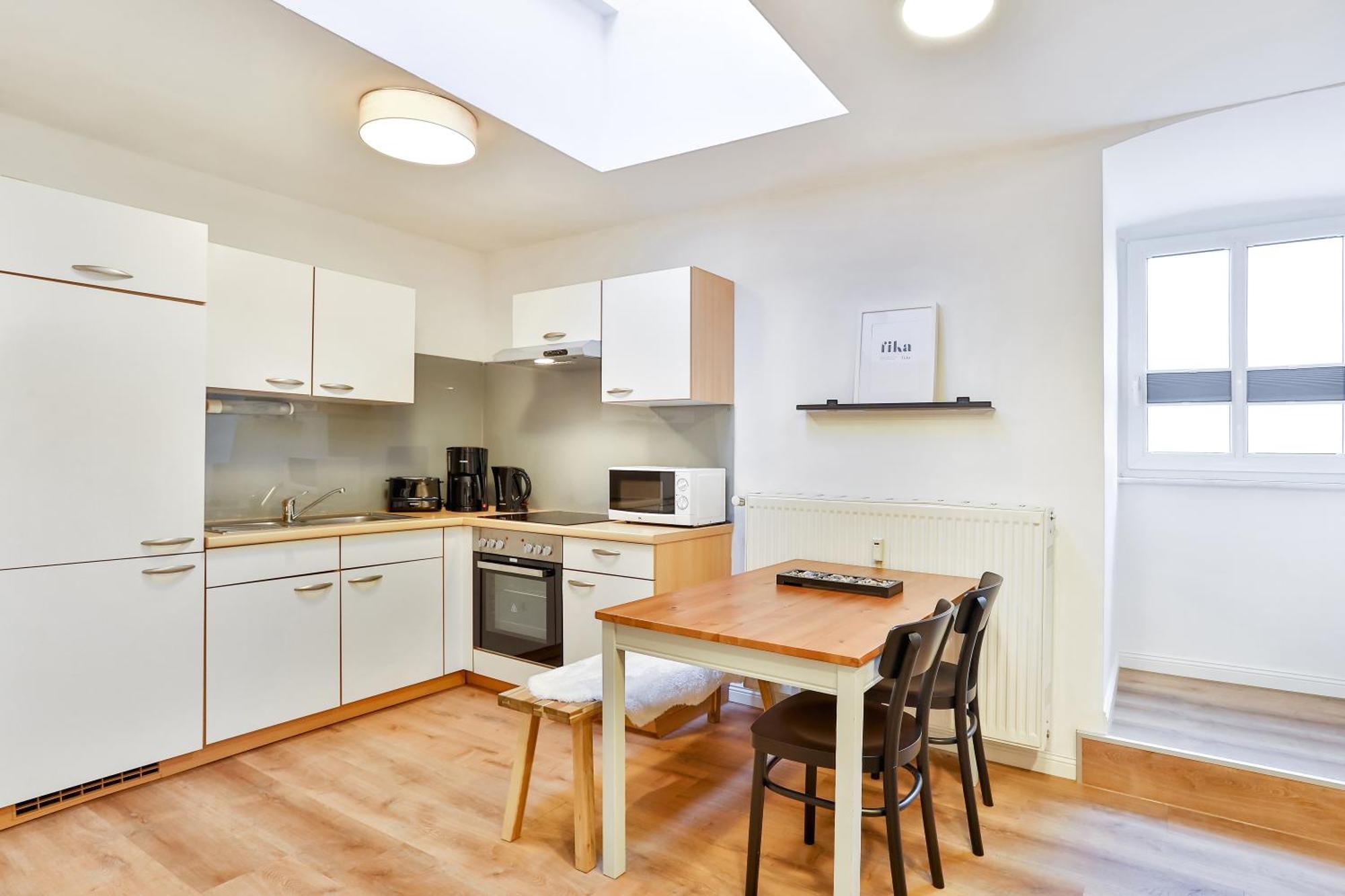 Apartments Am Bahnhof Щралзунд Стая снимка
