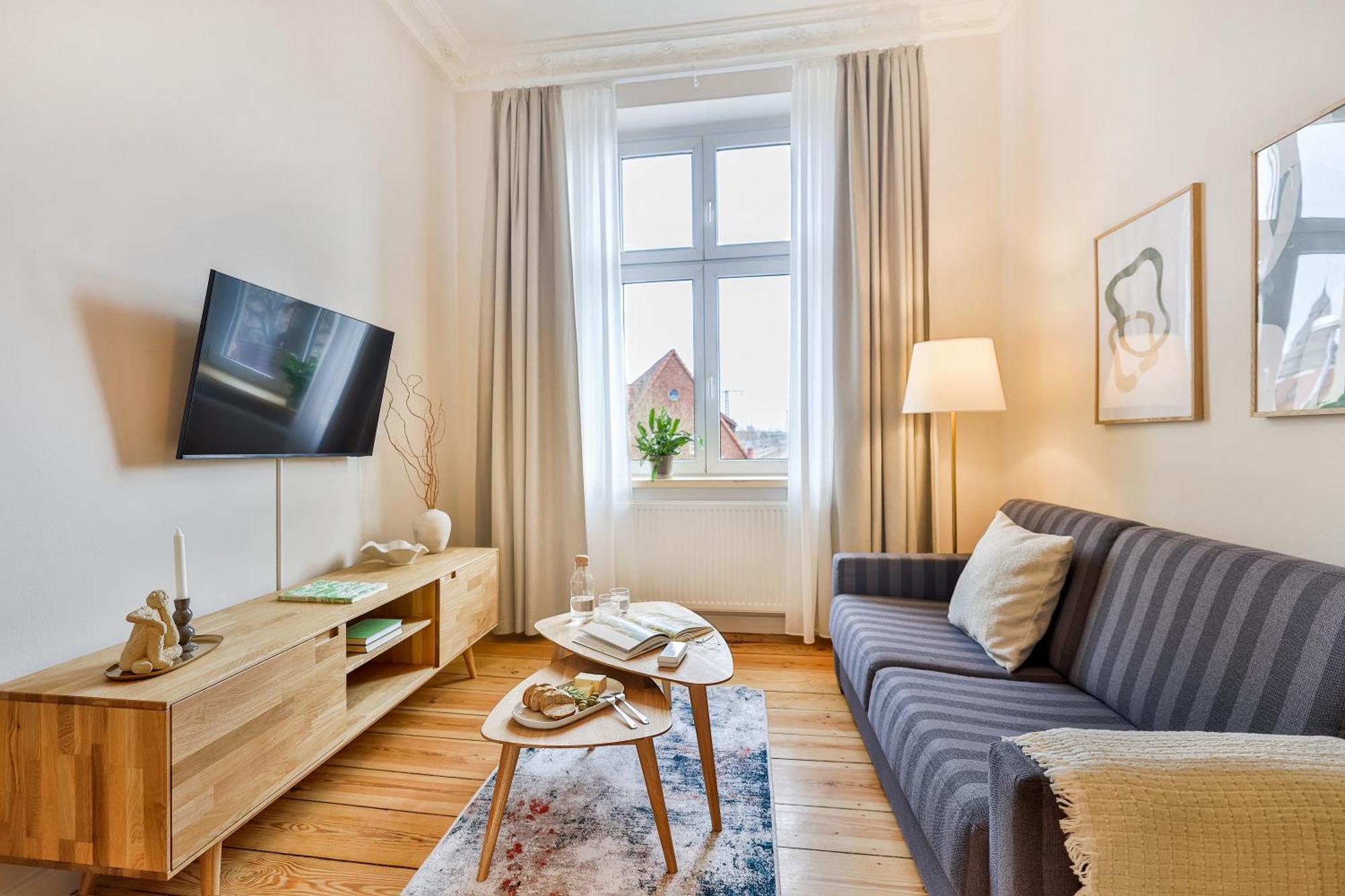 Apartments Am Bahnhof Щралзунд Екстериор снимка